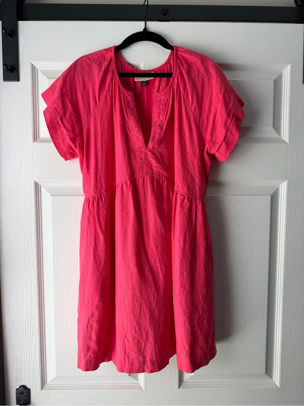 Universal Thread Bright Pink V-Neck Short Sleeve Dress